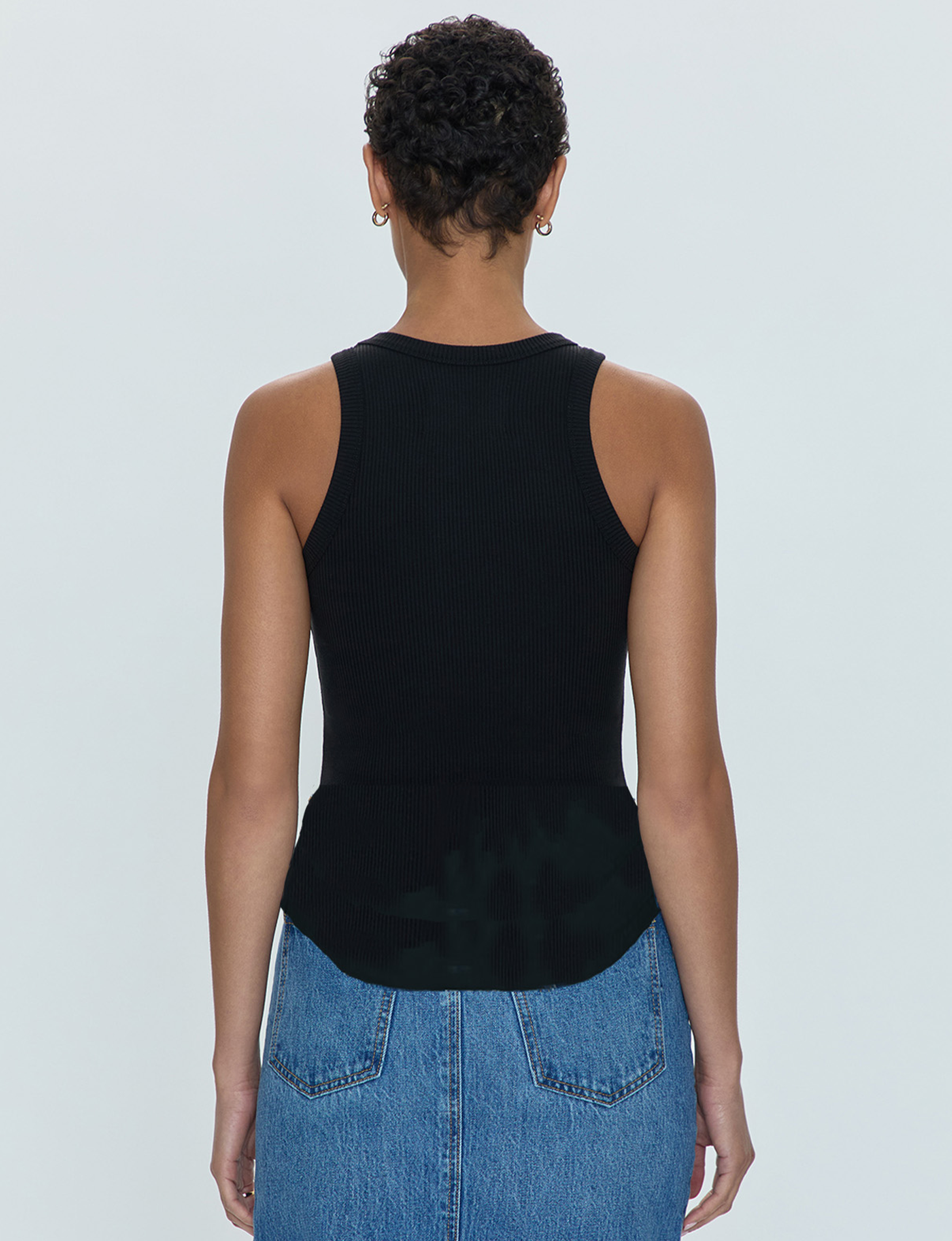 Blake Tank, Noir