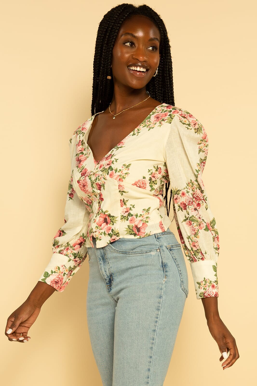 Floral V-Neck Button Puff Shoulder Top